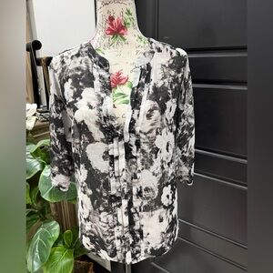GAP Black & White Floral Brushstroke Tunic